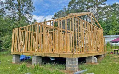 U.S. Housing Starts Fall While Building Permits Rise